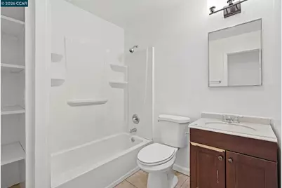 6719 Eastlawn St, Oakland, CA 94621 - Photo 22