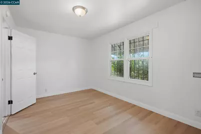 6719 Eastlawn St, Oakland, CA 94621 - Photo 20