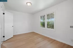 6719 Eastlawn St, Oakland, CA 94621 - Photo 20