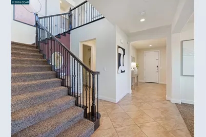 2854 Lowell Ct, San Jose, CA 95121 - Photo 6