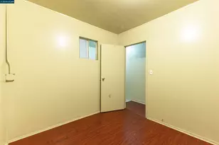 864 Moultrie St, San Francisco, CA 94110 - Photo 36