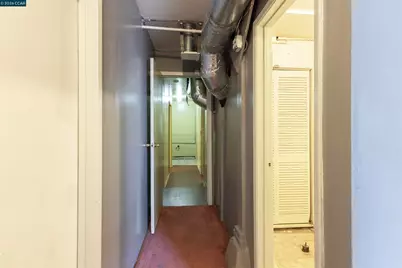 864 Moultrie St, San Francisco, CA 94110 - Photo 28