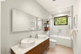 45 Homeglen Ln, Oakland, CA 94611 - Photo 38