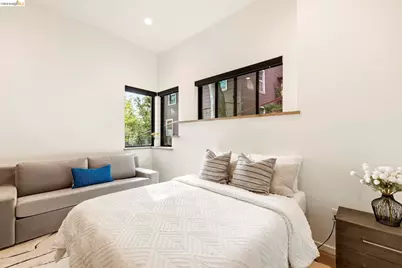 45 Homeglen Ln, Oakland, CA 94611 - Photo 36