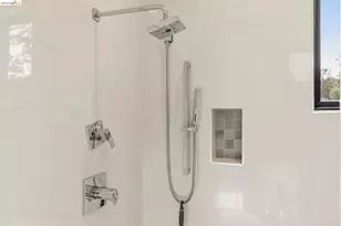 45 Homeglen Ln, Oakland, CA 94611 - Photo 34