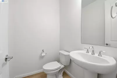 2811 Cathwood Ln, Alameda, CA 94501 - Photo 28