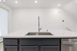 2811 Cathwood Ln, Alameda, CA 94501 - Photo 14