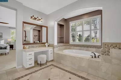 389 Roundhill Dr, Brentwood, CA 94513 - Photo 32