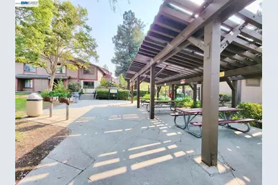 304 Hackamore Ln, Fremont, CA 94539 - Photo 28