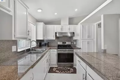 628 17th St, Richmond, CA 94804 - Photo 14