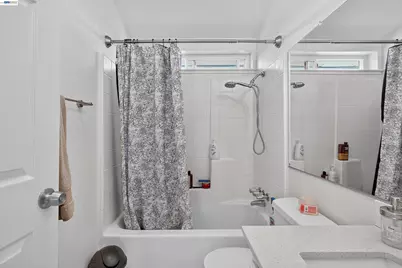 628 17th St, Richmond, CA 94804 - Photo 32