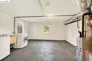 1070 Aileen St, Oakland, CA 94608 - Photo 34