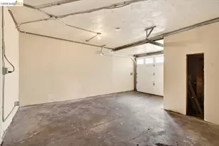 1070 Aileen St, Oakland, CA 94608 - Photo 38