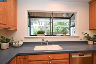 263 Croyden Dr, Pleasant Hill, CA 94523 - Photo 24