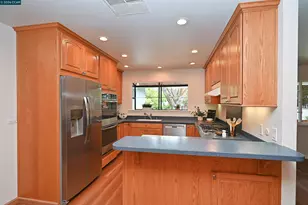263 Croyden Dr, Pleasant Hill, CA 94523 - Photo 12