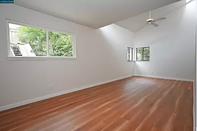 263 Croyden Dr, Pleasant Hill, CA 94523 - Photo 32