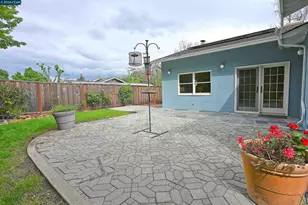 263 Croyden Dr, Pleasant Hill, CA 94523 - Photo 36