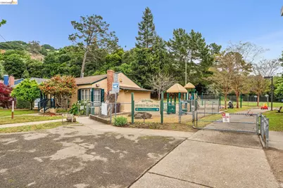 3056 Roxbury Avenue, Oakland, CA 94605 - Photo 32