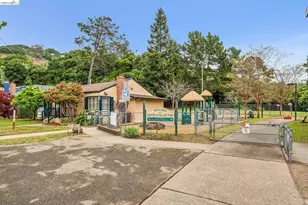 3056 Roxbury Ave, Oakland, CA 94605 - Photo 32