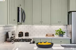 480 42nd St, Oakland, CA 94609 - Photo 16