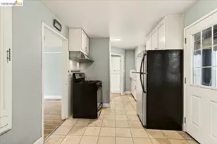 6386 Dana St, Oakland, CA 94609 - Photo 20