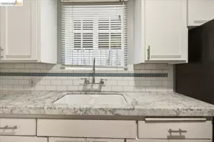 6386 Dana St, Oakland, CA 94609 - Photo 28