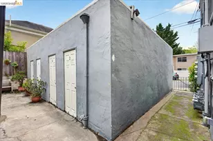6386 Dana St, Oakland, CA 94609 - Photo 50