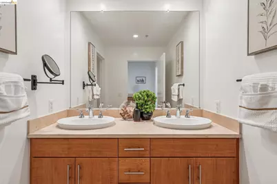 438 Grand Ave #420, Oakland, CA 94612 - Photo 26
