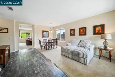 1065 Dawnview Ct, Pittsburg, CA 94565 - Photo 6