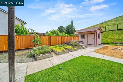 1065 Dawnview Ct, Pittsburg, CA 94565 - Photo 38