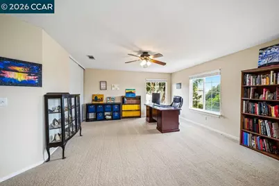 1065 Dawnview Ct, Pittsburg, CA 94565 - Photo 30