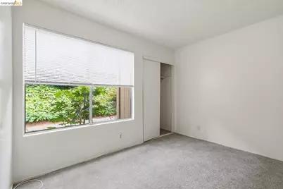 355 Parkview Ter #D1, Vallejo, CA 94589 - Photo 8
