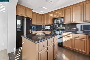 7730 Stoneleaf Rd, San Ramon, CA 94582 - Photo 8