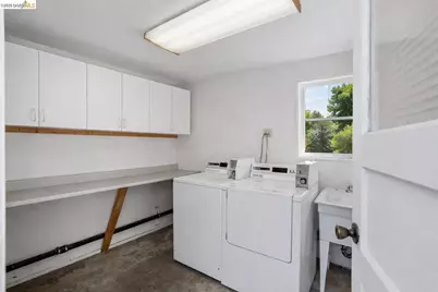 876-880 52nd St, Oakland, CA 94608 - Photo 34