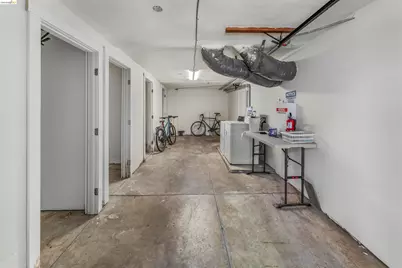 2421 Hilgard Ave, Berkeley, CA 94709 - Photo 12