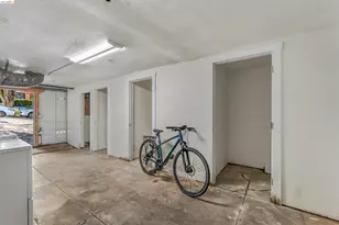 2421 Hilgard Ave, Berkeley, CA 94709 - Photo 14