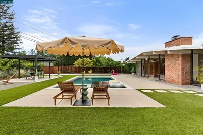 3772 Gainsborough Dr, Concord, CA 94518 - Photo 54