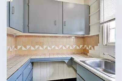 820 52nd St, Oakland, CA 94608 - Photo 38