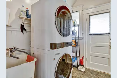 820 52nd St, Oakland, CA 94608 - Photo 10