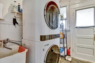 820 52nd St, Oakland, CA 94608 - Photo 10