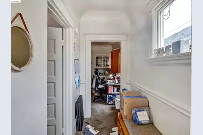 820 52nd St, Oakland, CA 94608 - Photo 2