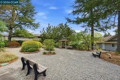 204 Miramonte Dr, Moraga, CA 94556 - Photo 50