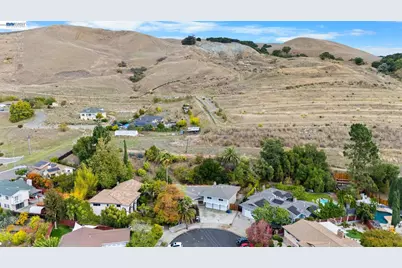 699 Fiesta Pl, Hayward, CA 94544 - Photo 38