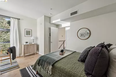 61 Glashaus Loop, Emeryville, CA 94608 - Photo 28