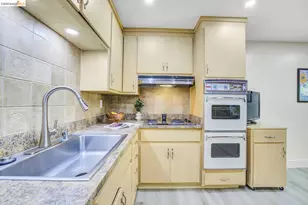 6635 Banning Dr, Oakland, CA 94611 - Photo 8