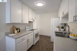247 Capitol Ave, San Jose, CA 95127 - Photo 12
