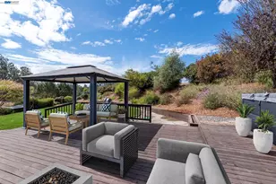 228 Stowring Rd, Petaluma, CA 94952 - Photo 14