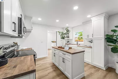 24 Lawrence Ave, Antioch, CA 94509 - Photo 14