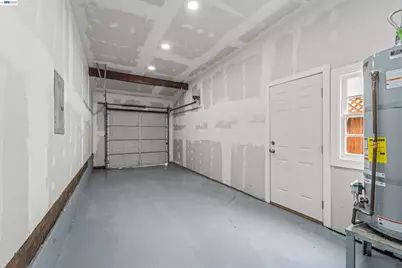 24 Lawrence Ave, Antioch, CA 94509 - Photo 32