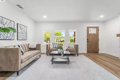 24 Lawrence Ave, Antioch, CA 94509 - Photo 6